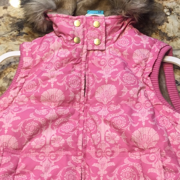 Cute pink vest in size medium - Picture 5 of 8